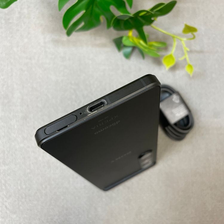 Sony Xperia 1 V SO-51D 256GB �֥�å� �ɥ����� SIM�ե꡼����̵��
