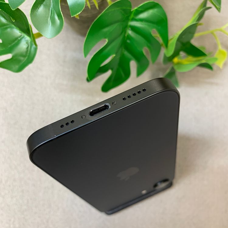 �Хåƥ꡼90% iPhone 16e 128GB �֥�å� Apple�� SIM�ե꡼����̵��