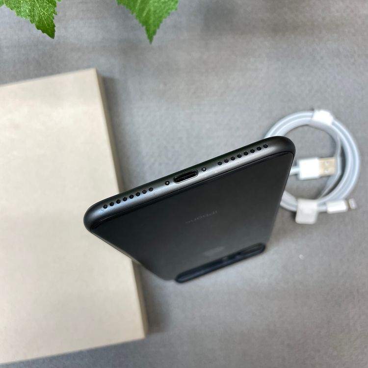 iPhone 8Plus 256GB ���ڡ������쥤 ������ SIM�ե꡼����̵��