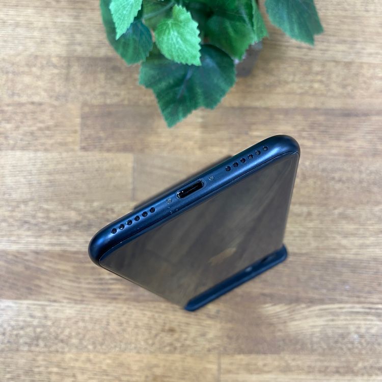 iPhone SE��2���� 128GB �֥�å� ������SIM�ե꡼����̵��