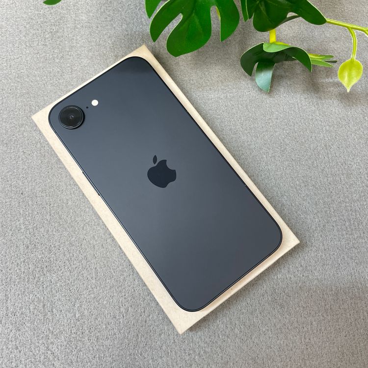 �Хåƥ꡼100% iPhone 16e 128GB �֥�å� Apple�� SIM�ե꡼����̵��
