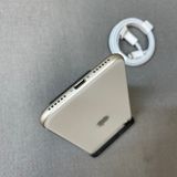 �Хåƥ꡼ 100% iPhone SE3 64GB �������饤�� ������ SIM�ե꡼ ����̵��