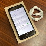 �Хåƥ꡼ 98% iPhone SE3 64GB �ߥåɥʥ��� ������ SIM�ե꡼ ����̵��