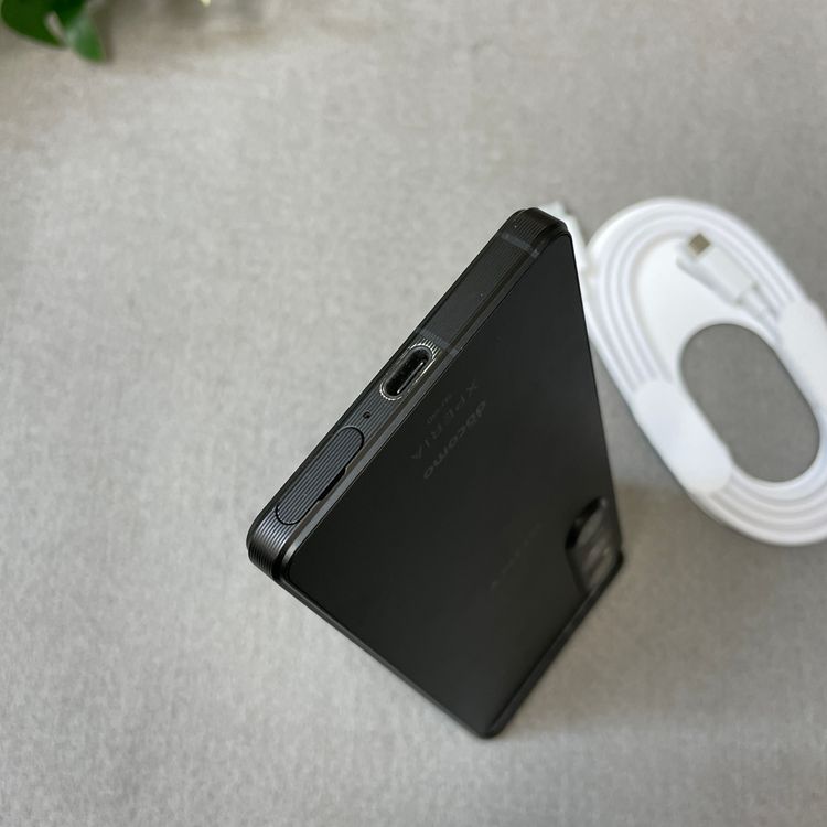 Sony Xperia 1 V SO-51D 256GB �֥�å� ������ SIM�ե꡼����̵��