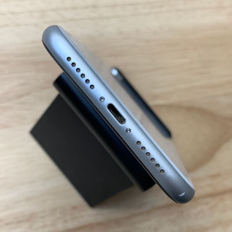 iPhone XR 64GB �ۥ磻�� ������ SIM�ե꡼ ����̵��