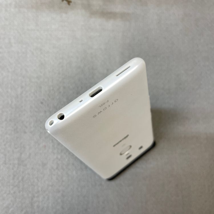 Arrows Be3 F-02L �ۥ磻�� �ɥ����� �������¡� ����̵��