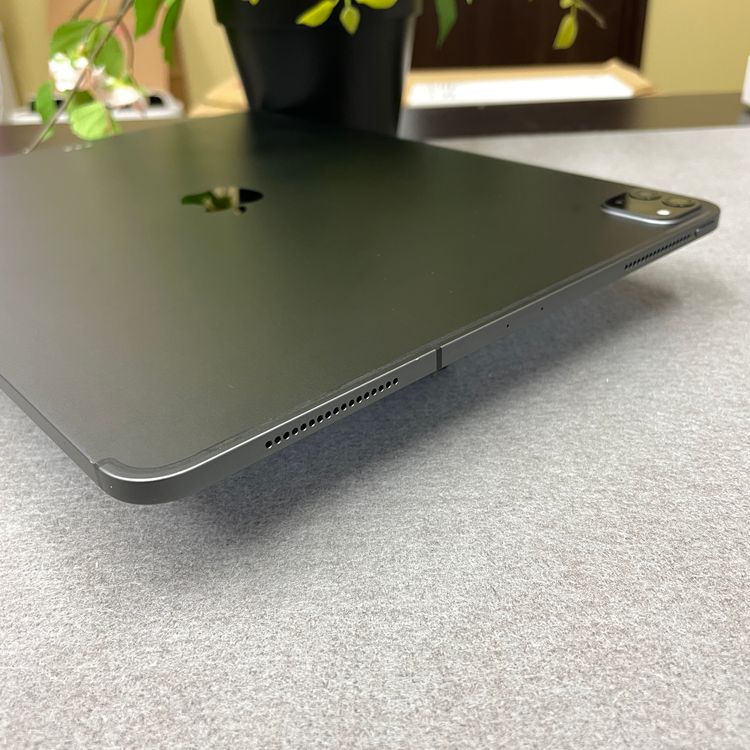 ����Ʊ�� iPad Pro 12.9���������4�����Wi-Fi + Cellular��ǥ�
