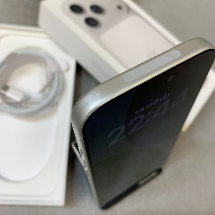 �Хåƥ꡼94% iPhone 17Pro 512GB ����С�AU�� SIM�ե꡼