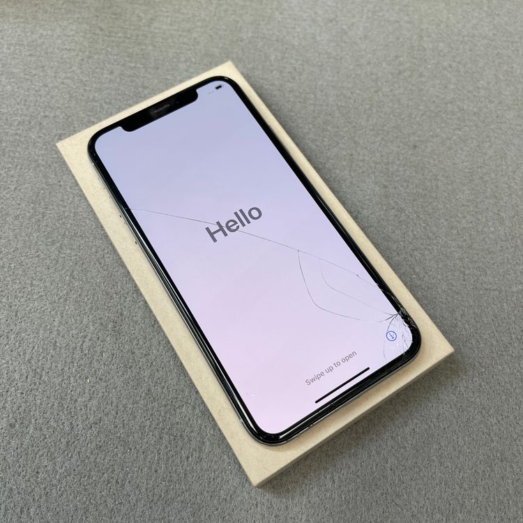 iPhone XS 256GB �ۥ磻�� ������SIM�ե꡼����̵��