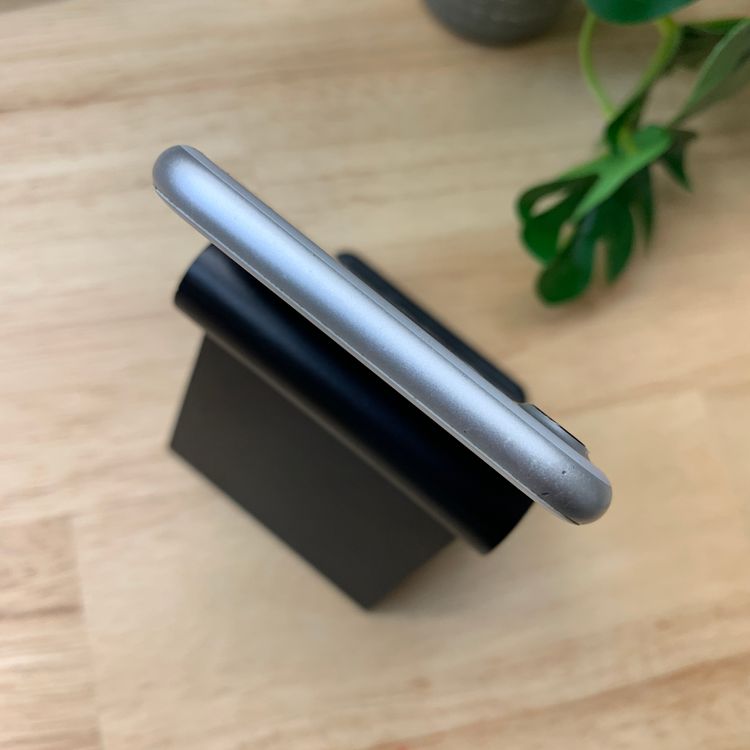 �Хåƥ꡼ 89% iPhone 7 32GB ����С������� SIM�ե꡼����̵��