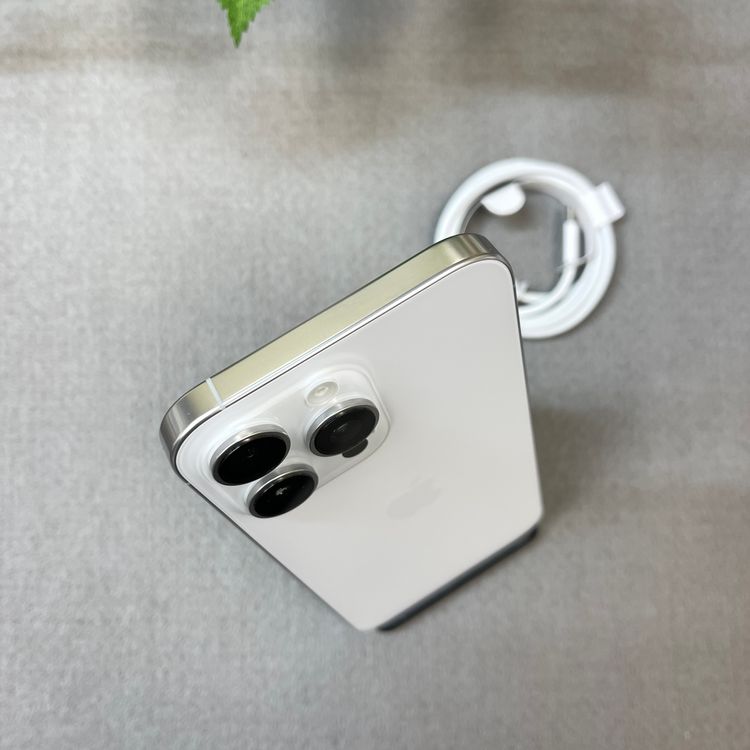 �Хåƥ꡼ 98% iPhone 16ProMax 256GB �ۥ磻�� ������ SIM�ե꡼