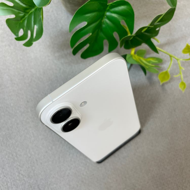 �Хåƥ꡼100% iPhone 16 128GB �ۥ磻�� ������ SIM�ե꡼����̵��