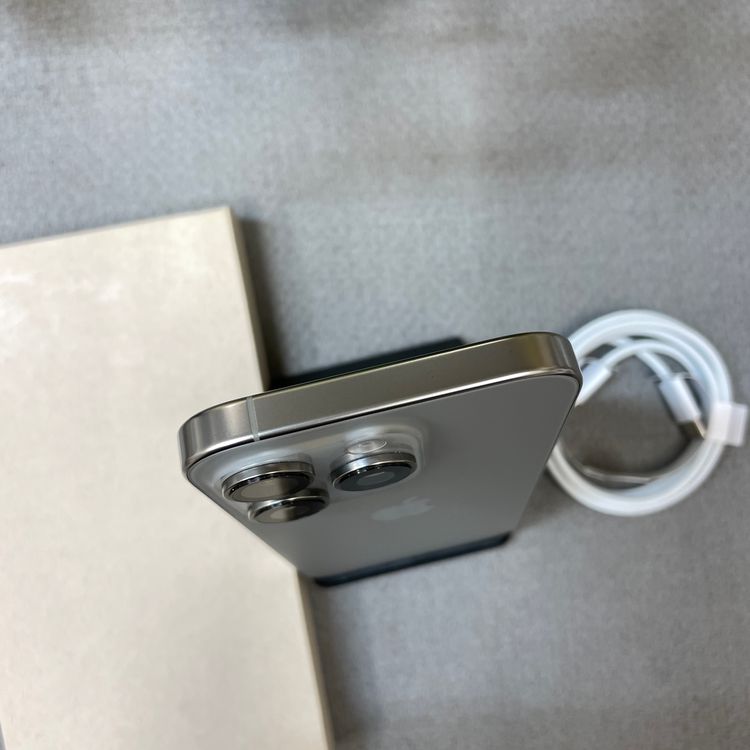 iPhone16Pro 256GB �ʥ����� ������ SIM�ե꡼����̵��