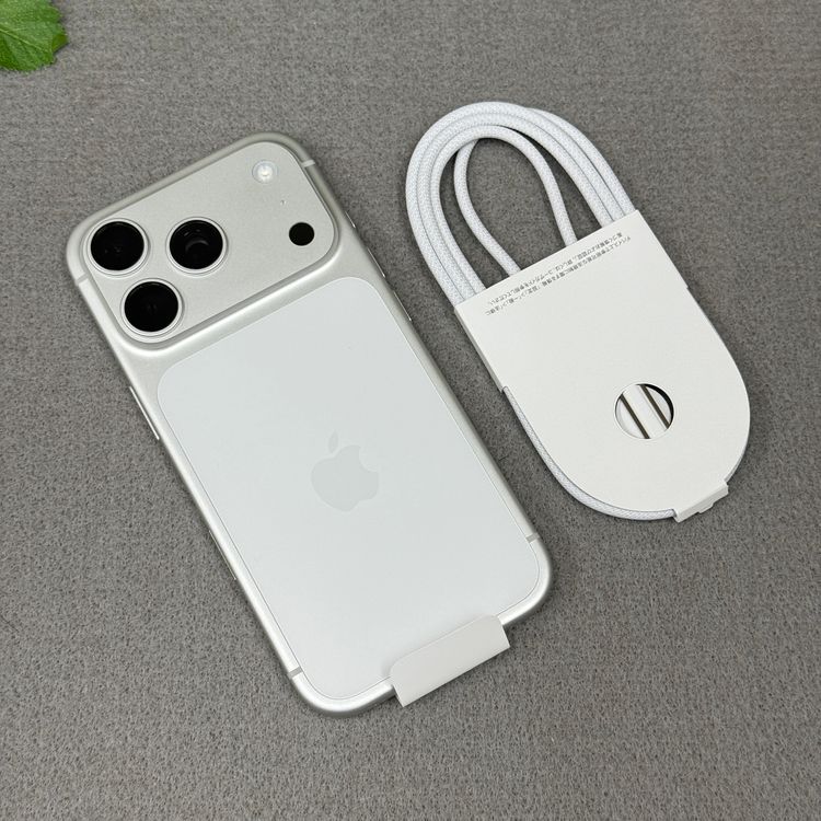 ���ʡ�̤���� iPhone17 Pro 256GB �ۥ磻�� ������ SIM�ե꡼ ����̵��