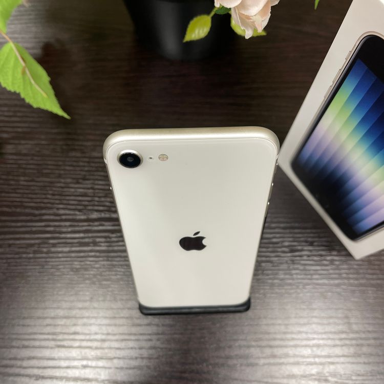 iPhone SE(第3世代) 64GB ホワイト国内SIMフリー 送料無料
