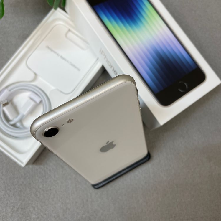 �Хåƥ꡼ 97% iPhone SE3 64GB �������饤�� ������ SIM�ե꡼ ����̵��