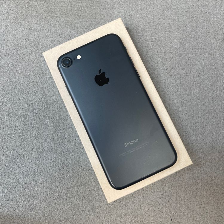 iPhone 7 32GB �֥�å������� SIM�ե꡼����̵��