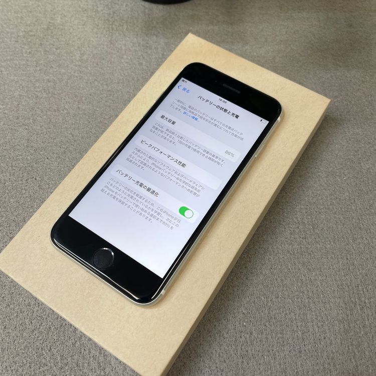 �Хåƥ꡼86% iPhone SE2 64Gb �ۥ磻�� ������SIM�ե꡼ ����̵�� 25353