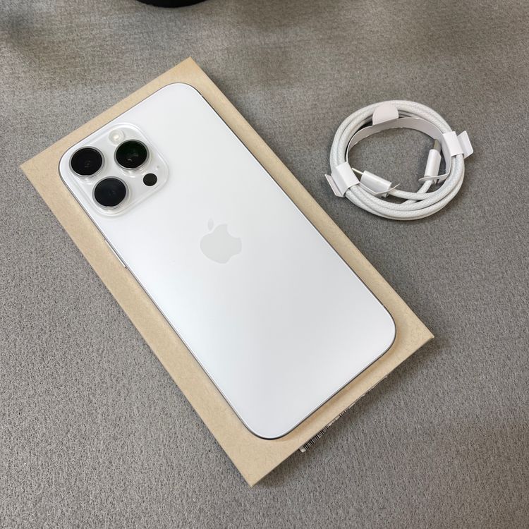 ����Ʊ�� iPhone 16ProMax 1TB �ۥ磻�� ������ SIM�ե꡼����̵��