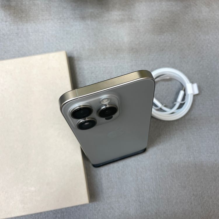 iPhone15Pro 512GB �ʥ����� ����SIM�ե꡼ ����̵��