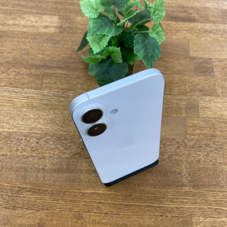 �Хåƥ꡼ 88�� iPhone 16 256GB �ۥ磻�ȹ����� SIM�ե꡼ ����̵��