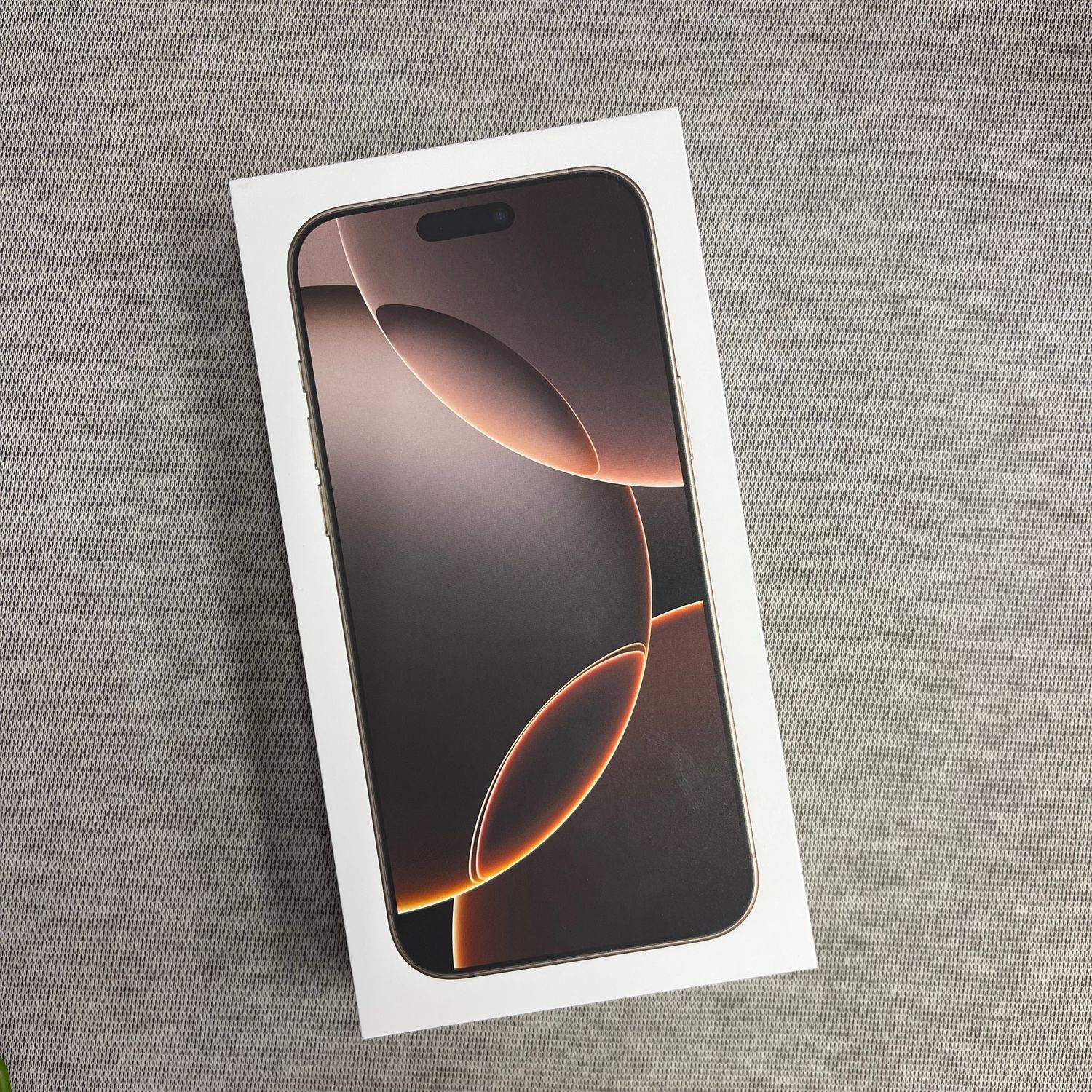 ムスビー｜iPhone16 ProMax 256GB デザート AU SIMフリー