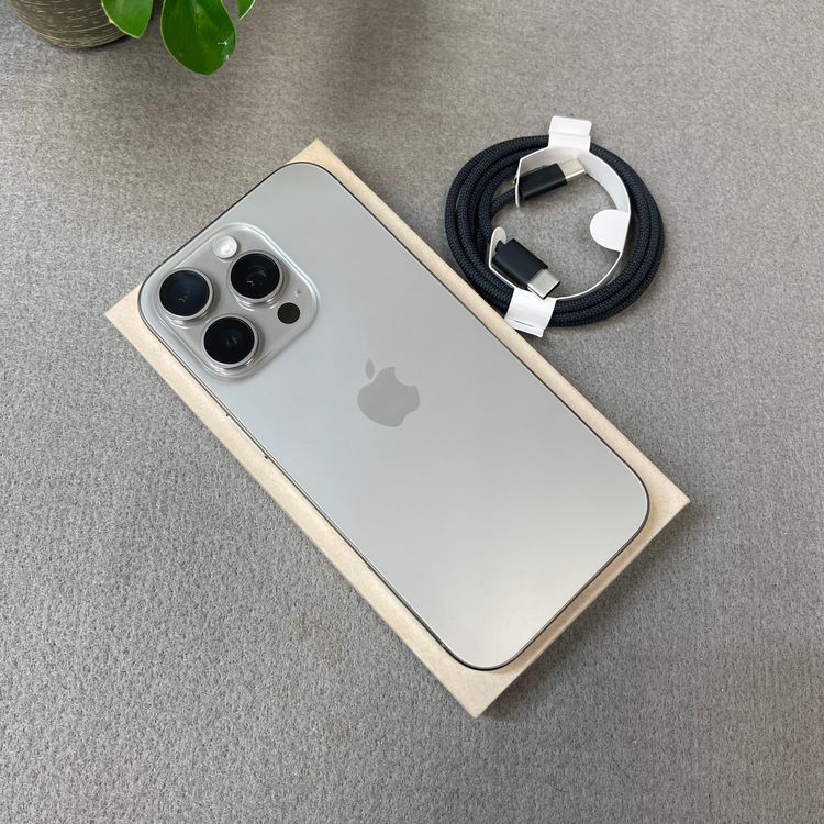 ����Ʊ�͡�iPhone 16Pro 256GB �ʥ����� ������ SIM�ե꡼����̵��