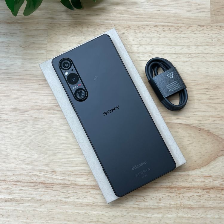 Sony Xperia 1 V SO-51D 256GB �֥�å� ������ SIM�ե꡼����̵��