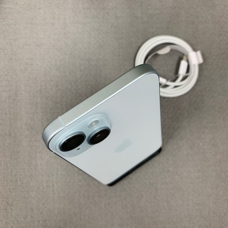 �Хåƥ꡼100% iPhone15 128Gb �֥롼������ SIM�ե꡼ ����̵��