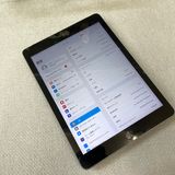 iPad ��6���� 32GB ���ڡ������쥤 Wi-Fi + Cellular��ǥ� ����̵��