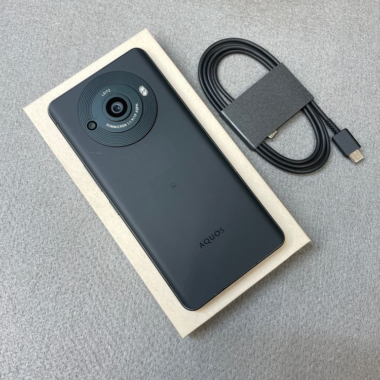 AQUOS R8 Pro 256GB �֥�å� ������ SIM�ե꡼����̵��