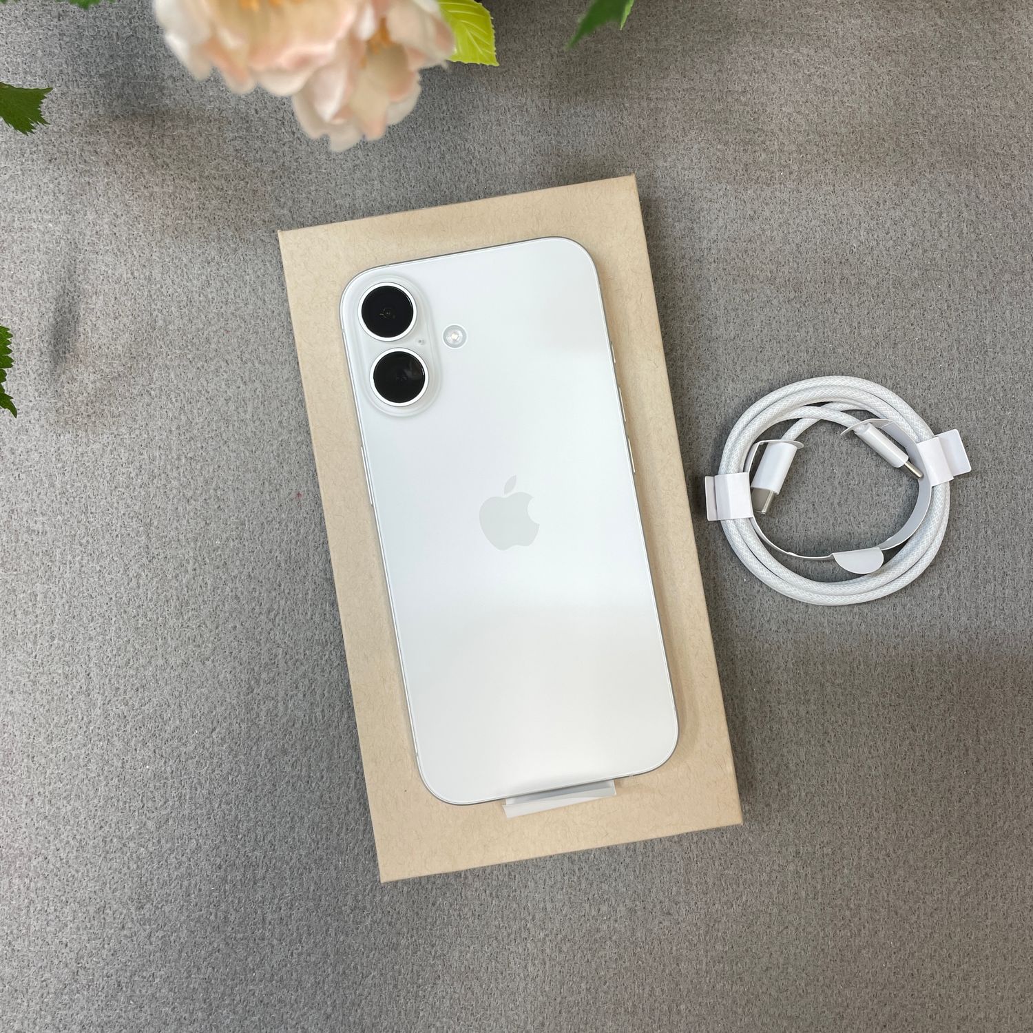 ムスビー｜新品・未使用 iPhone 16 128GB ホワイト 国内版 SIMフリー 