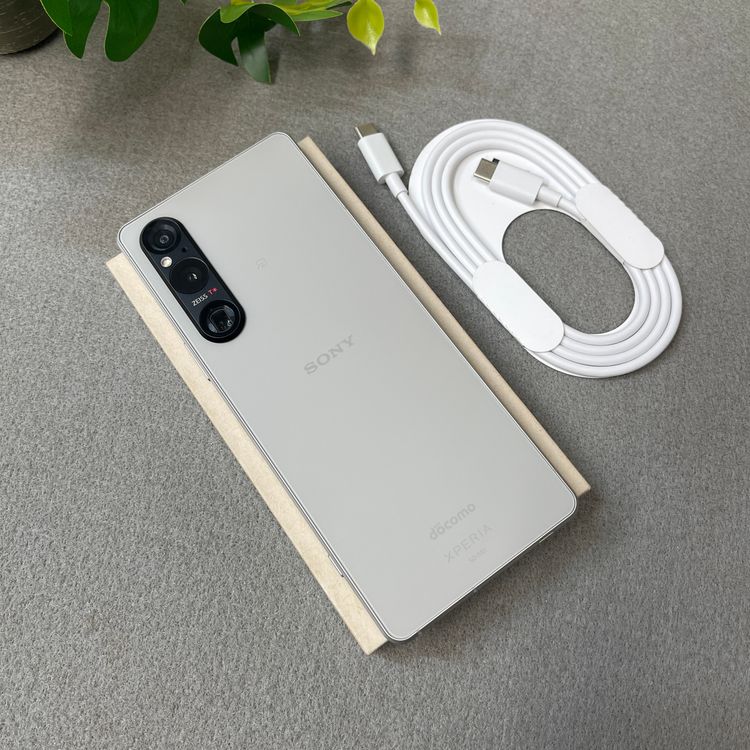 Sony Xperia 1 V SO-51D 256GB ����С� ������ SIM�ե꡼����̵��