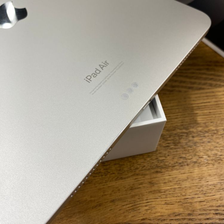 iPad Air(��5����) 64GB �������饤�� Wi-Fi��ǥ� ����̵��