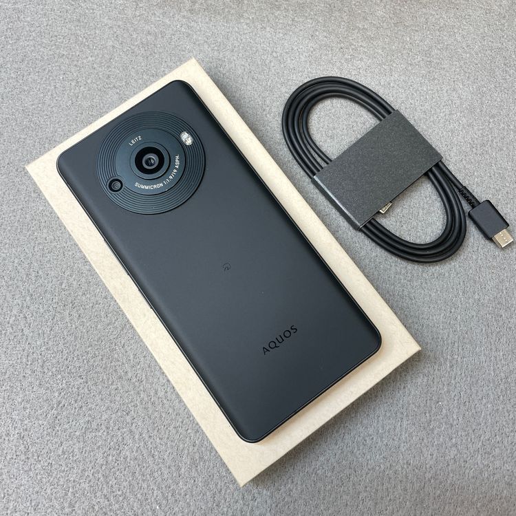 AQUOS R8 Pro 256GB �֥�å� ������ SIM�ե꡼����̵��
