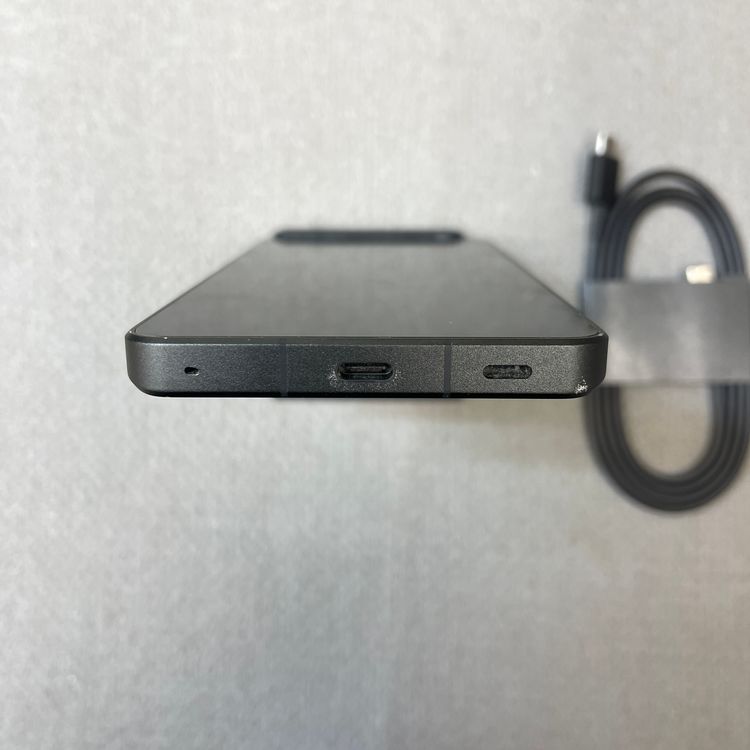 AQUOS R8 Pro 256GB �֥�å� ������ SIM�ե꡼����̵��