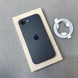 �Хåƥ꡼99% iPhone 16e 128GB �֥�å� Apple�� SIM�ե꡼����̵