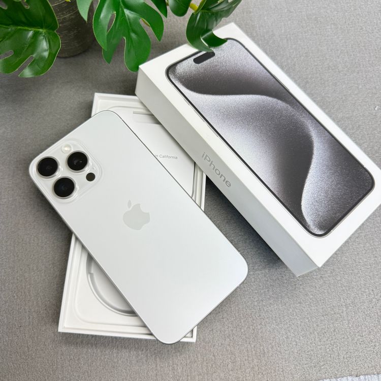�Хåƥ꡼88% iPhone 15ProMax 256GB �ۥ磻�� Apple�� SIM�ե꡼