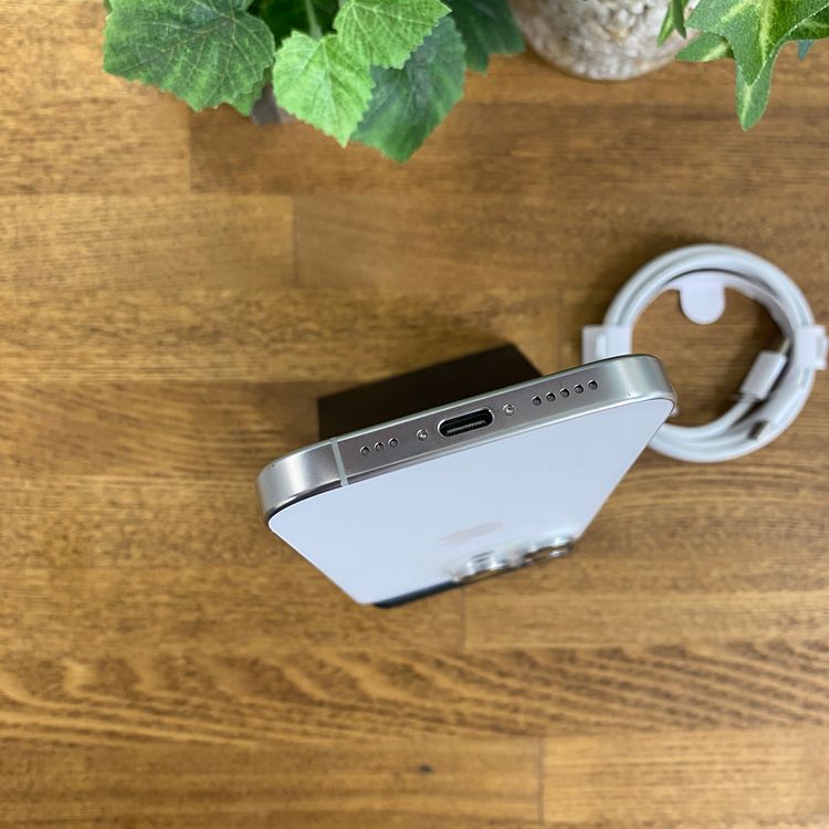 iPhone 16Pro 128GB �ۥ磻�� ������ SIM�ե꡼����̵��