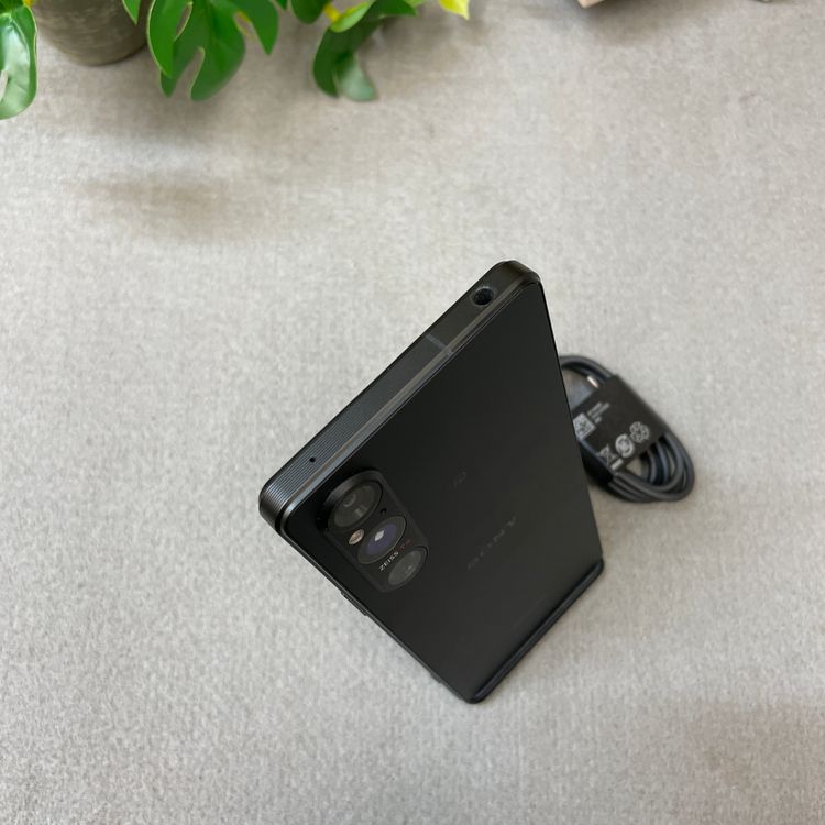 Sony Xperia 1 V SO-51D 256GB �֥�å� ������ SIM�ե꡼����̵��