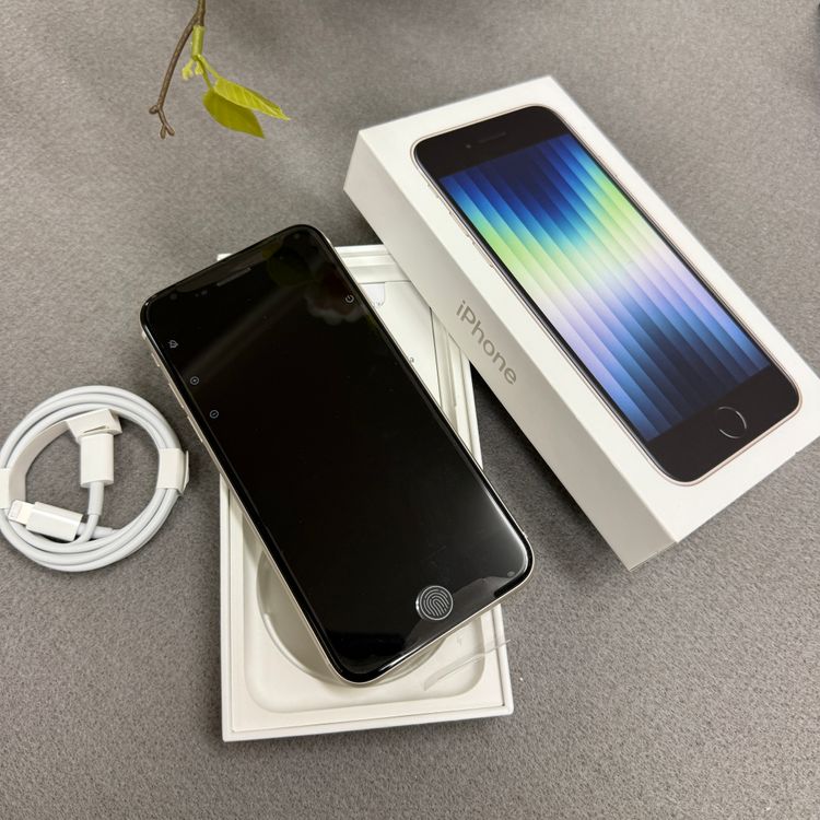 ���ʡ�̤���� iPhone SE��3���� 64GB �������饤�ȹ�����SIM�ե꡼