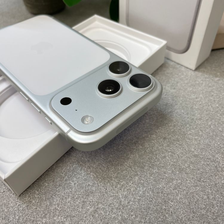 �Хåƥ꡼ 98% iPhone 17Pro 512GB ����С�  ������ SIM�ե꡼