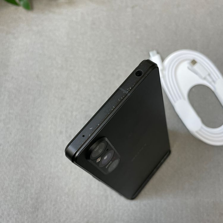 Sony Xperia 1 V SO-51D 256GB �֥�å� ������ SIM�ե꡼����̵��
