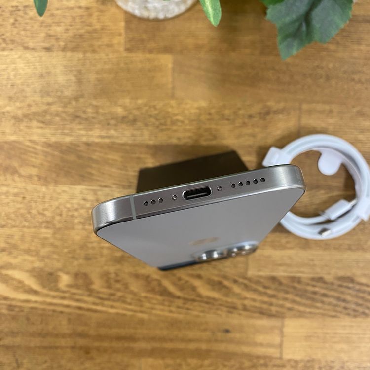 ����Ʊ�� iPhone 15Pro 128GB �ʥ����� ������ SIM�ե꡼����̵��