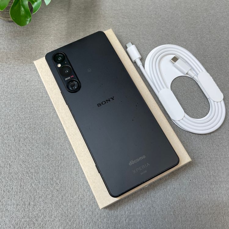 Sony Xperia 1 V SO-51D 256GB �֥�å� ������ SIM�ե꡼����̵��