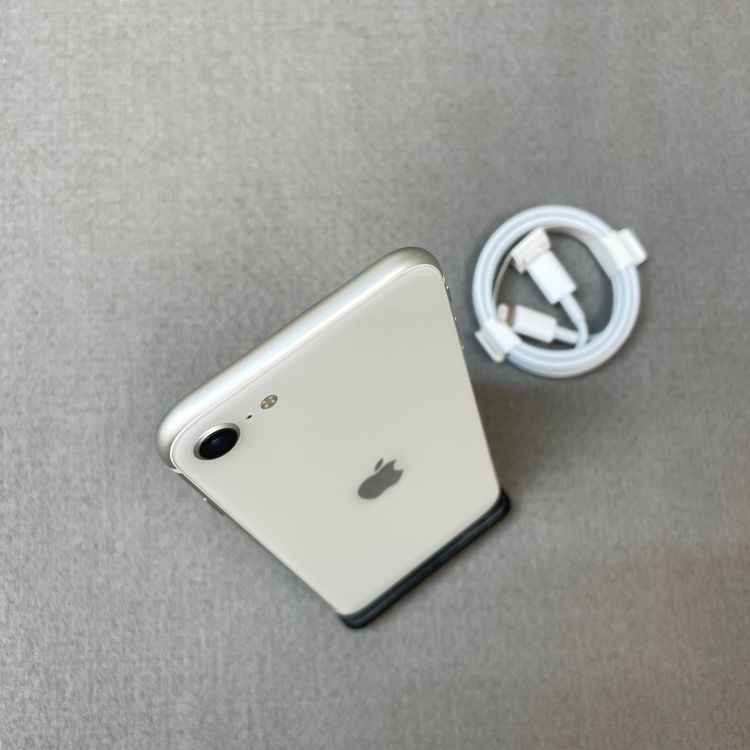 ����Ʊ�� iPhone SE��2���� 128GB �ۥ磻�� ������SIM�ե꡼����̵��