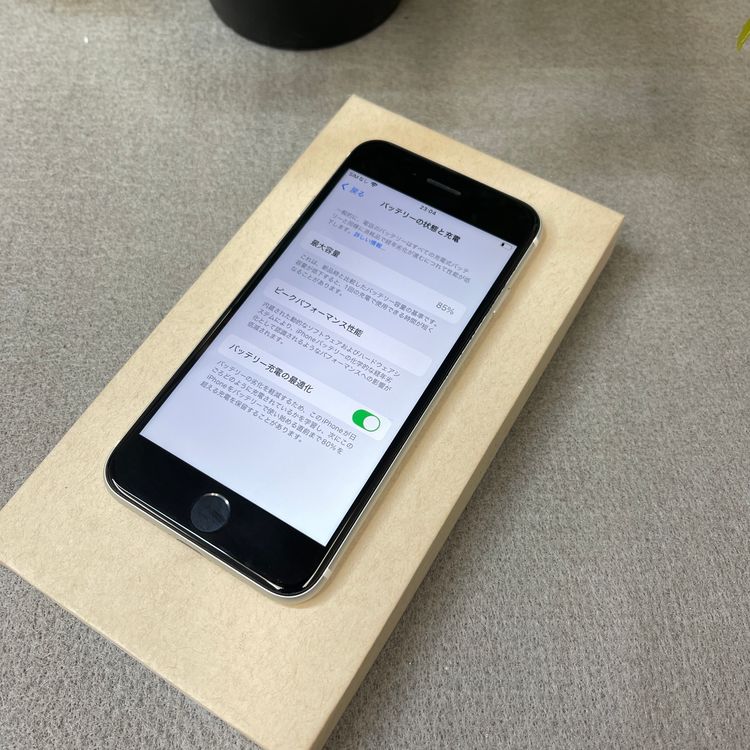 �Хåƥ꡼ 85% iPhone SE2 64GB �ۥ磻�� ������ SIM�ե꡼ 72380