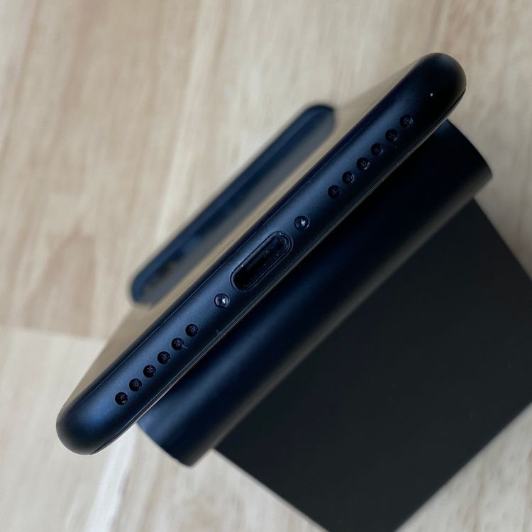 �Хåƥ꡼ 94% iPhone 7 32GB �֥�å��������� SIM�ե꡼����̵��