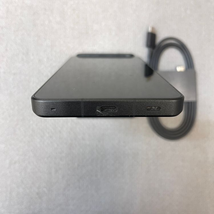 AQUOS R8 Pro 256GB �֥�å� ������ SIM�ե꡼����̵��