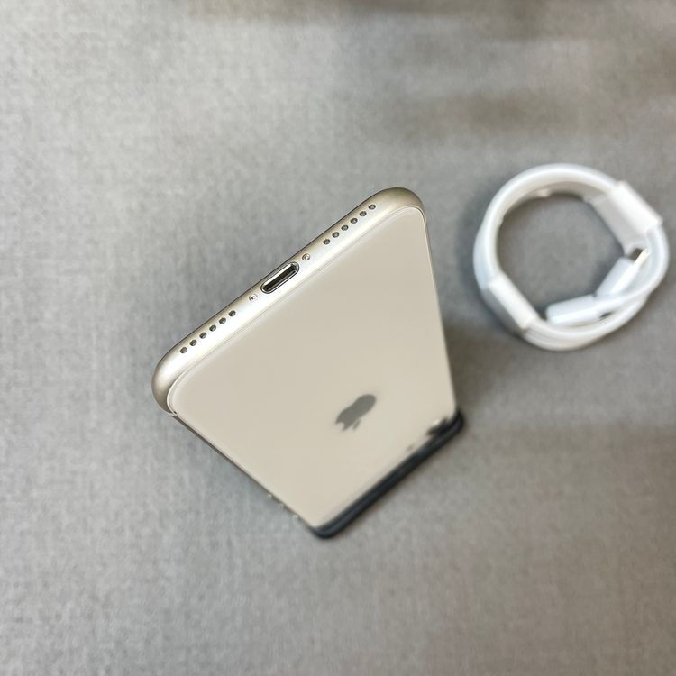 ����Ʊ�� iPhone SE�裳���� 64GB �������饤�� ������ SIM�ե꡼